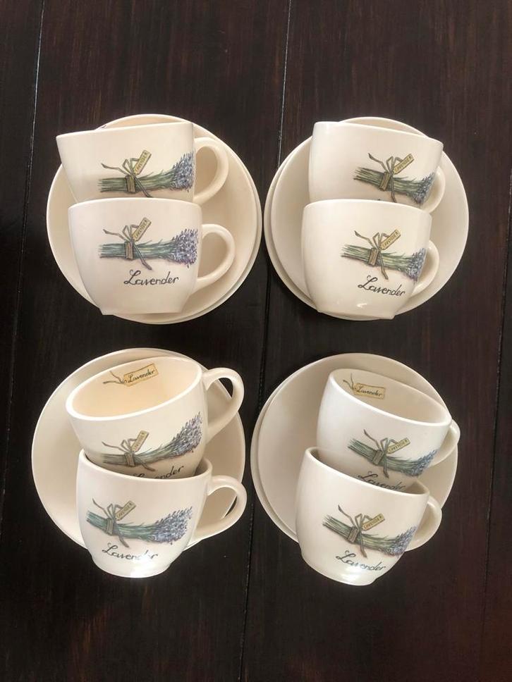 8 Kop en Schotels - Lavender Design, Huis en Inrichting, Keuken | Servies, Zo goed als nieuw, Kop(pen) en/of Schotel(s), Overige stijlen