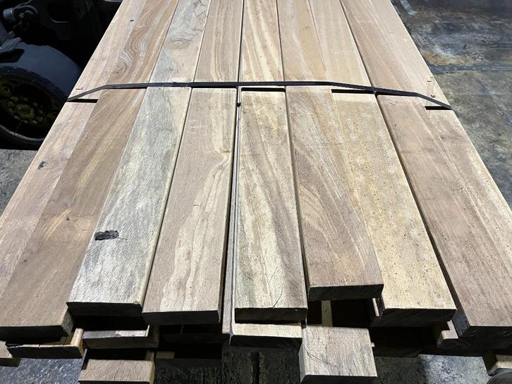 Hardhout–Piquia–palen–regels-onderslagen-balken-45x140 mm, Tuin en Terras, Palen, Balken en Planken, Nieuw, Balken, 250 cm of meer