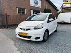 Toyota Aygo 1.0-12V Comfort ( Airco + Nieuwe apk ), Auto's, Voorwielaandrijving, Stof, Gebruikt, Zwart