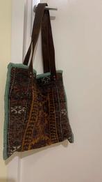 Handgemaakte tas van perzisch tapijt en echt leder handvat, Ophalen of Verzenden, Zo goed als nieuw, Handtas