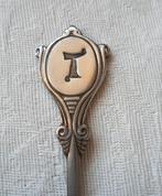 Lepeltje Letter T., Verzilverd, Ophalen of Verzenden, Zo goed als nieuw, Metaal