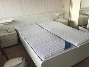 Complete auping bed set met nachtkastjes
