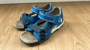 Sandalen maat 28 van leer beschikbaar voor biedingen