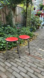 Rode krukjes, Ophalen