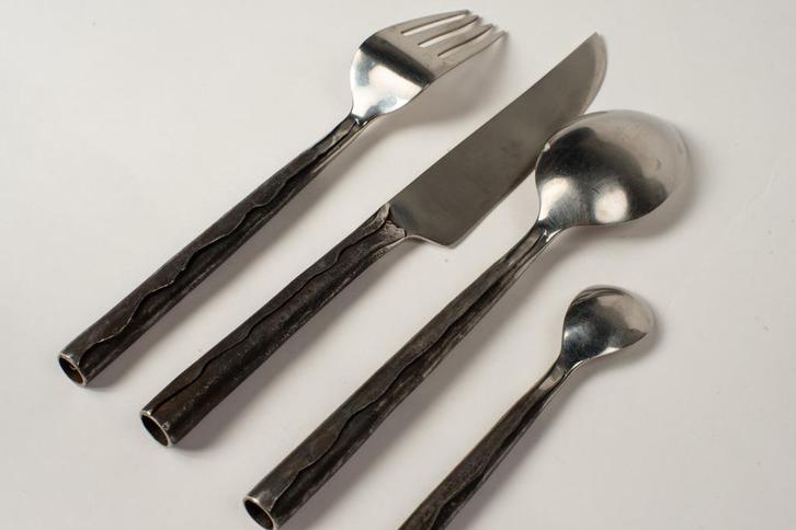 24 delige Bestek Set - Pottery Barn - stijl, Huis en Inrichting, Keuken | Bestek, Zo goed als nieuw, Bestekset, Rvs of Chroom