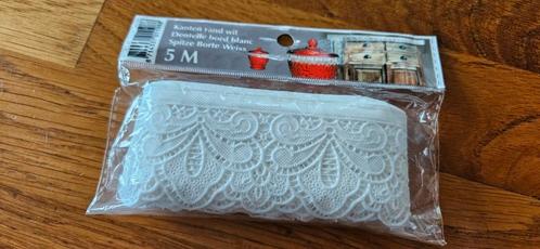 Kastrandjes afneembaar plastic kant wit en lichtblauw, Antiek en Kunst, Curiosa en Brocante, Ophalen of Verzenden