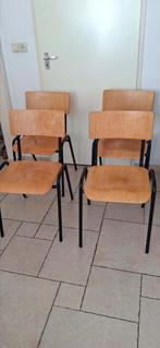Vintage school/kantinestoelen vier stuks stapelbaar, Huis en Inrichting, Stoelen, Ophalen, Gebruikt, Vier
