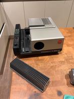 Leica P300 diaprojector + Colorplan-P2 90mm f/2.5 lens!, Ophalen of Verzenden