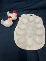 Leuke eierdopjes en eierbord in de vorm van een kip, Diversen, Pasen, Ophalen of Verzenden, Zo goed als nieuw