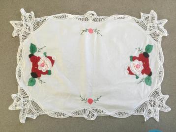 Vintage kerstkleedje beschikbaar voor biedingen