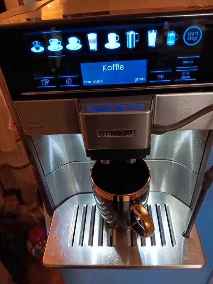 Siemens EQ.6 Series 700 Koffiemachine, Witgoed en Apparatuur, Koffiezetapparaten, Gebruikt, Gemalen koffie, Koffiebonen, Espresso apparaat