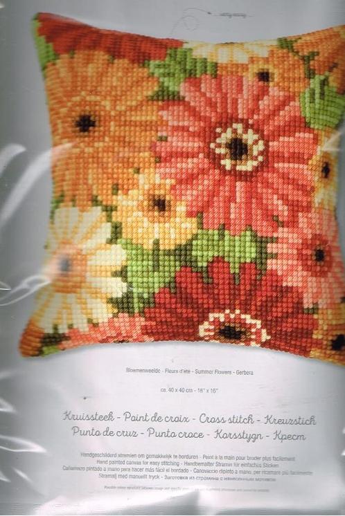 Cado VERVACO BORDUURPAKKET  KUSSEN  BLOEMENWEELDE, Hobby en Vrije tijd, Borduren en Borduurmachines, Nieuw, Borduurpakket, Handborduren