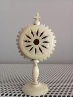 Relikwie houder in been., Ophalen of Verzenden, Gebruikt, Beeld(je), Christendom | Katholiek