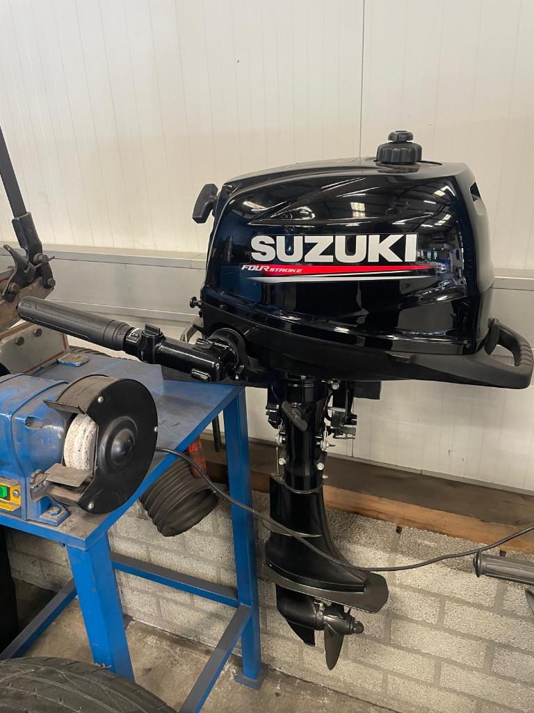 Suzuki Four Stroke buitenboormotor 6pk, Ophalen, 5 tot 10 pk, Zo goed als nieuw, Buitenboordmotor