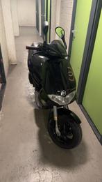 GILERA RUNNER 70 watergekoeld 110 km, Fietsen en Brommers, Ophalen, Zo goed als nieuw, Benzine, Overige modellen