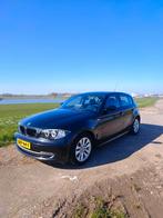 BMW 1Serie 2.0 118I AUT 2007 Zwart AppleCarplay nw injectors, Auto's, Achterwielaandrijving, 1995 cc, Zwart, 1200 kg
