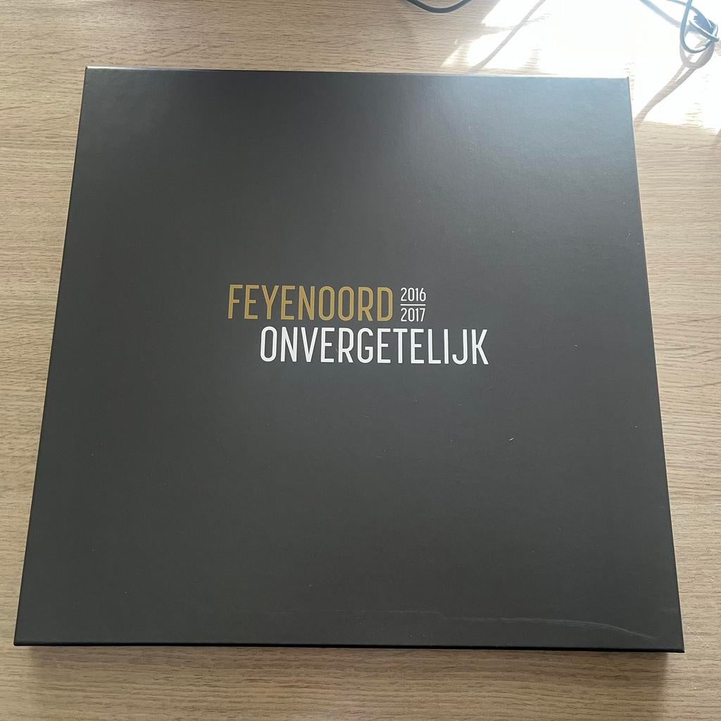 Boek Feyenoord Onvergetelijk Kampioenschap 2016-2017, Ophalen of Verzenden, Zo goed als nieuw, Balsport