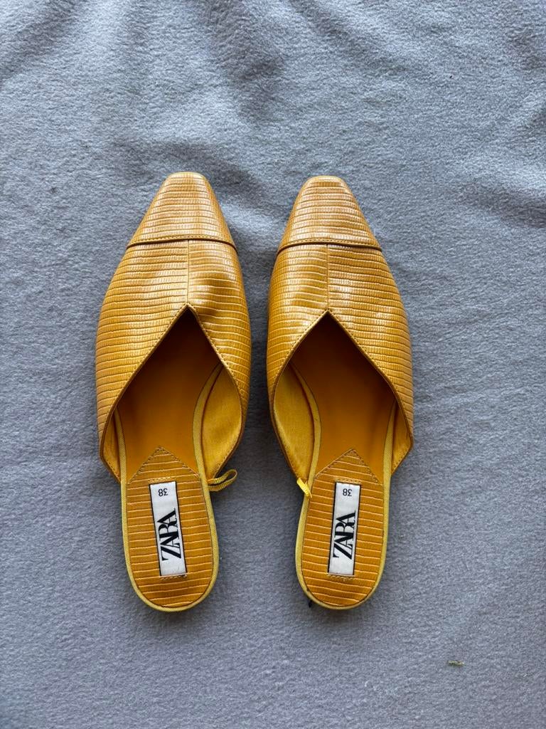 Nieuwe muiltjes van Zara, Geel, Nieuw, Sandalen of Muiltjes, Ophalen of Verzenden