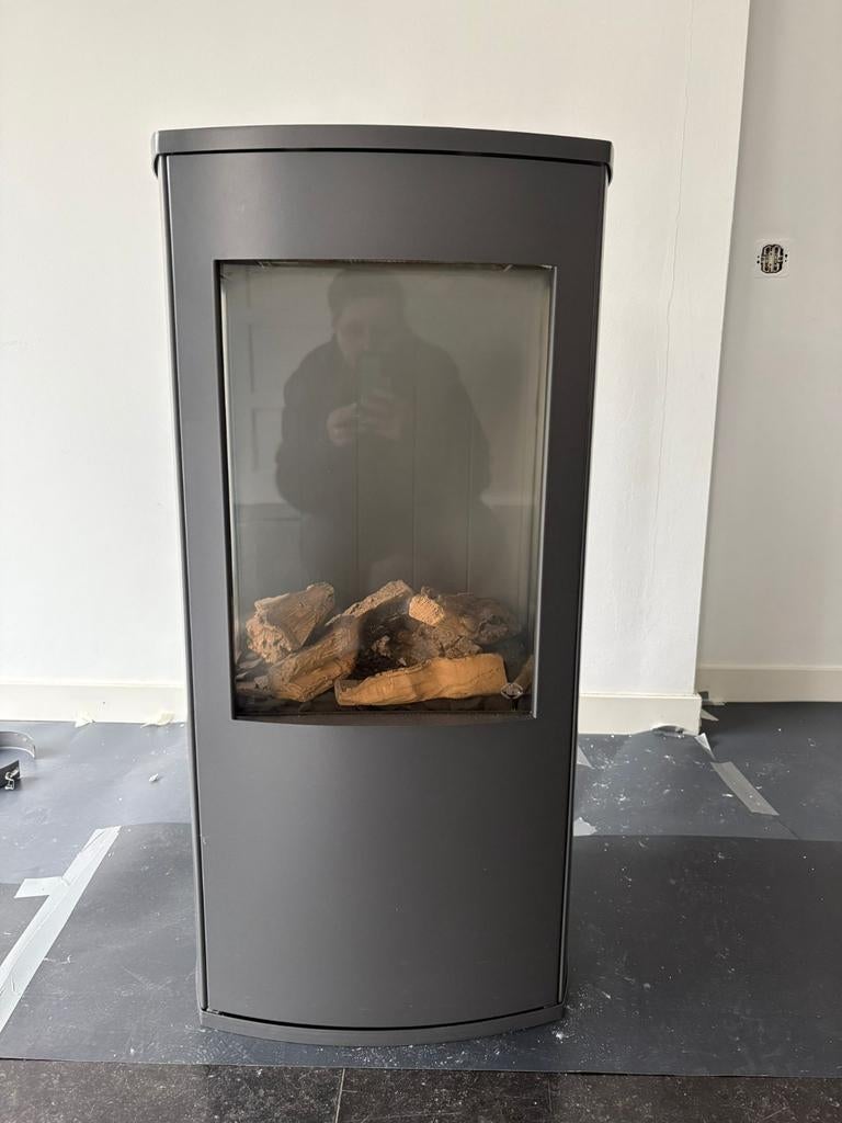 Gaskachel DRU trio, met houtblokken en afstandsbediening, Huis en Inrichting, Kachels, Zo goed als nieuw, Gaskachel, Gas, Ophalen