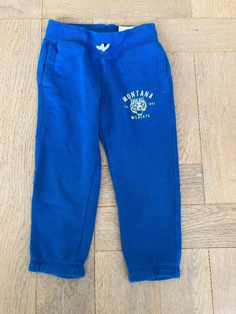 Leuke nog nette blauwe joggingbroek met opdruk tijger mt 104, Kinderen en Baby's, Kinderkleding | Maat 104, Broek, Gebruikt, H&M
