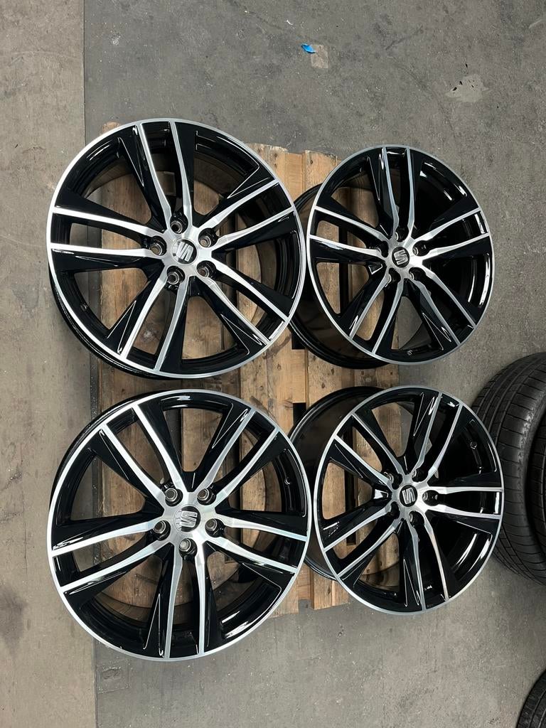 Seat leon FR Cupra velgen 19 inch origineel nette staat, Auto-onderdelen, Banden en Velgen, 19 inch, Velg(en), Ophalen of Verzenden