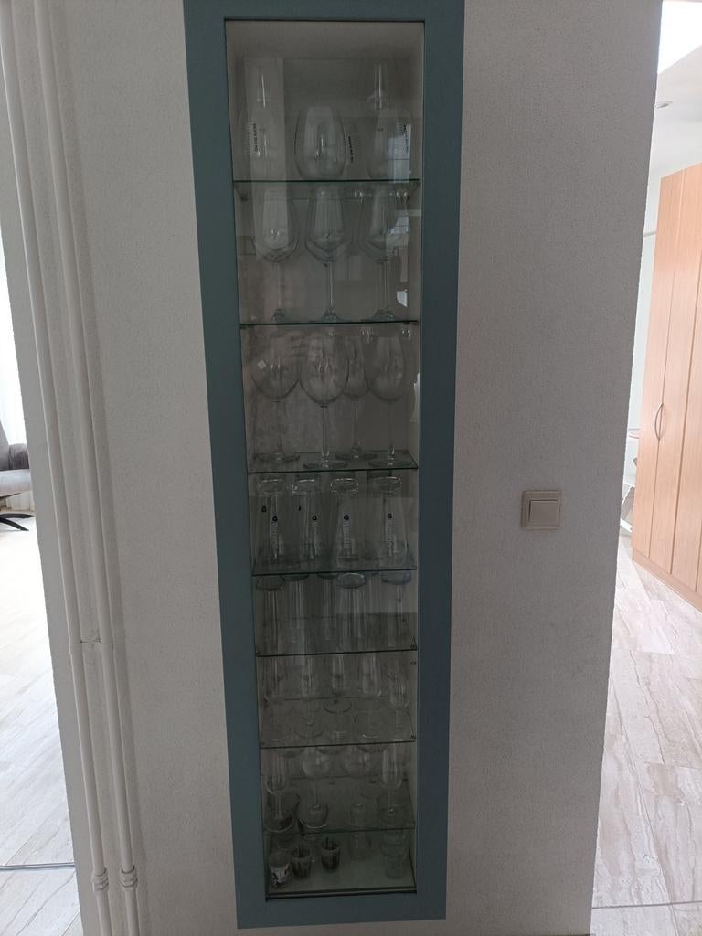 Ikea vitrinekast met glazen deur - 170x42x19 cm, Ophalen