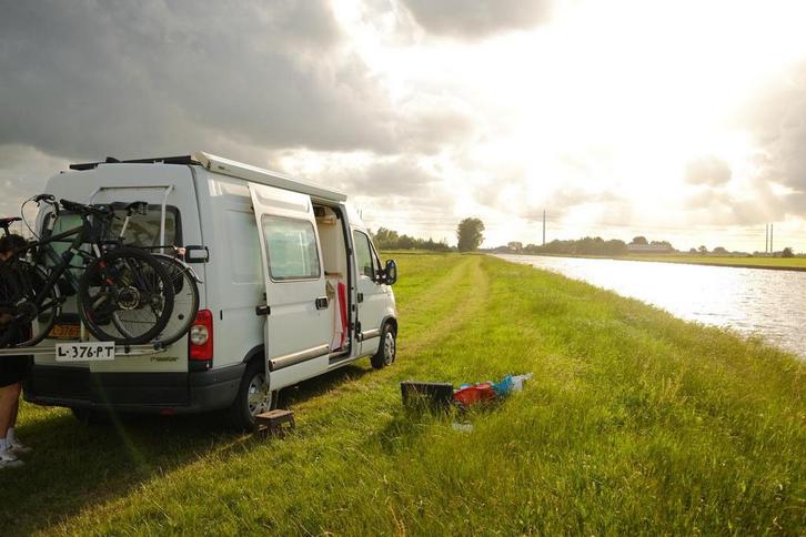 Renault master 2.5dci l2h2 camper buscamper, Caravans en Kamperen, Campers, Particulier, tot en met 2, Buscamper of Camperbus