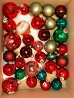 plm 35 stuks vintage gekleurde kerstballen vnl rood en groen, Diversen, Kerst, Ophalen, Zo goed als nieuw