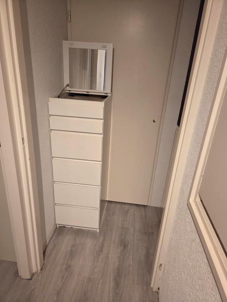 Ikea make-up tafel met spiegel en lades, Huis en Inrichting, Tafels | Kaptafels, Gebruikt, 100 tot 150 cm, Minder dan 50 cm, Hout