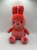Nijntje miffy knuffel fluweel, Ophalen of Verzenden, Zo goed als nieuw, Konijn