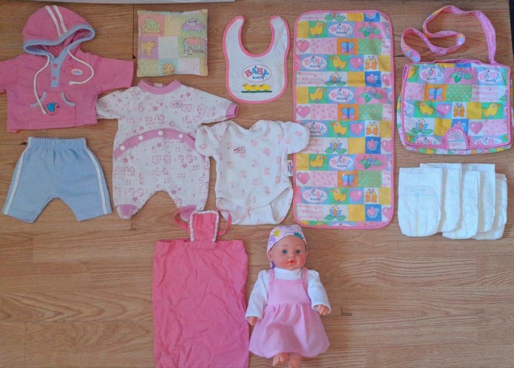Vintage baby born kleding luiertas & andere baby pop pakket, Ophalen of Verzenden, Zo goed als nieuw, Babypop