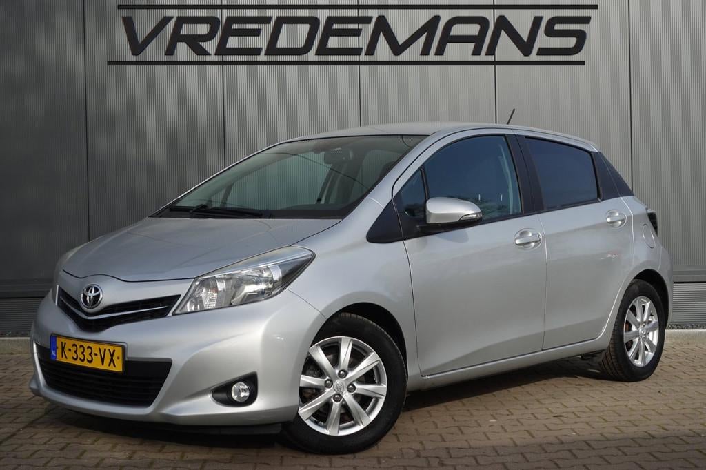 Toyota Yaris 1.3 VVT-i Aspiration Clima/Navi, Auto's, Voorwielaandrijving, Euro 5, Stof, 4 cilinders