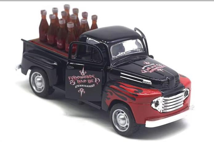 Mooie auto van metaal met een kratje Coca Cola, Verzamelen, Ophalen of Verzenden, Nieuw, Poppenhuis