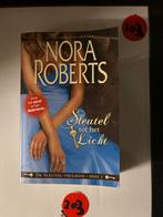 Nora Roberts - Sleutel tot het Licht (De Sleutel-Trilogie), Ophalen of Verzenden, Zo goed als nieuw, Nederland