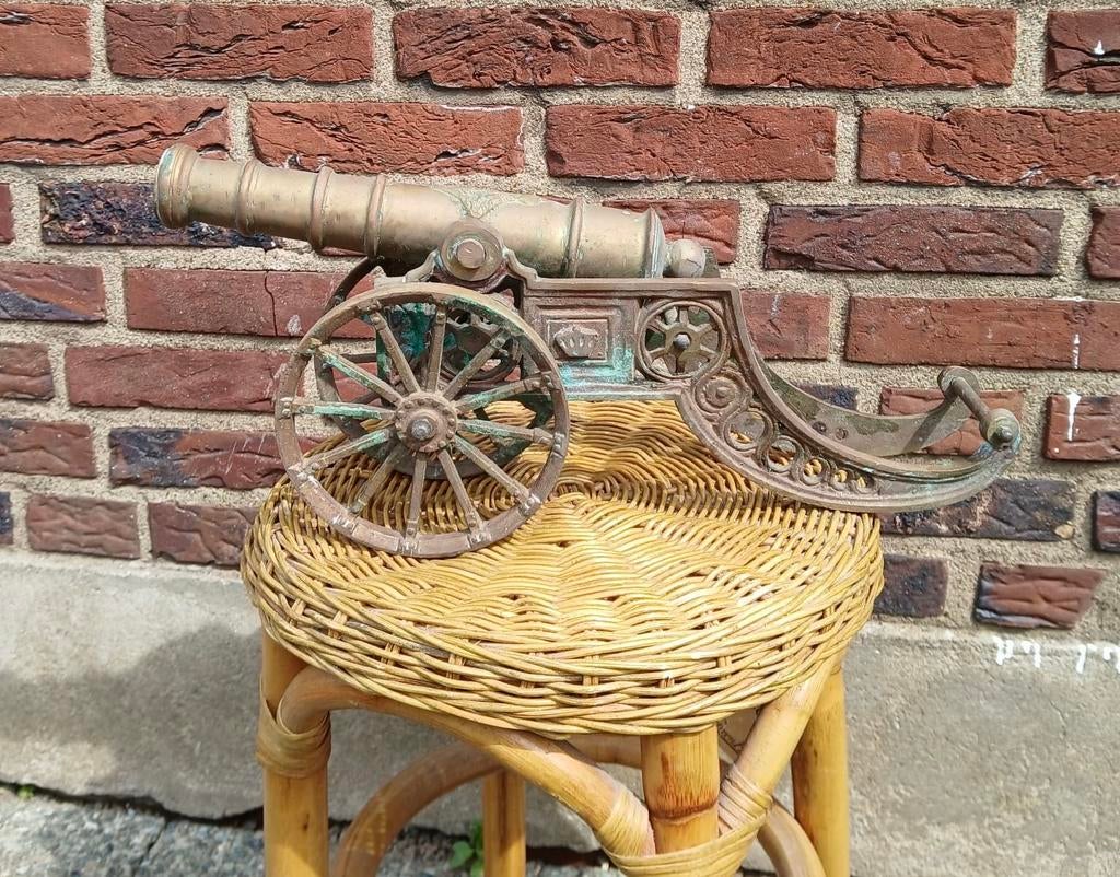Decoratieve messing kanon op wielen, Antiek en Kunst, Ophalen of Verzenden, Brons