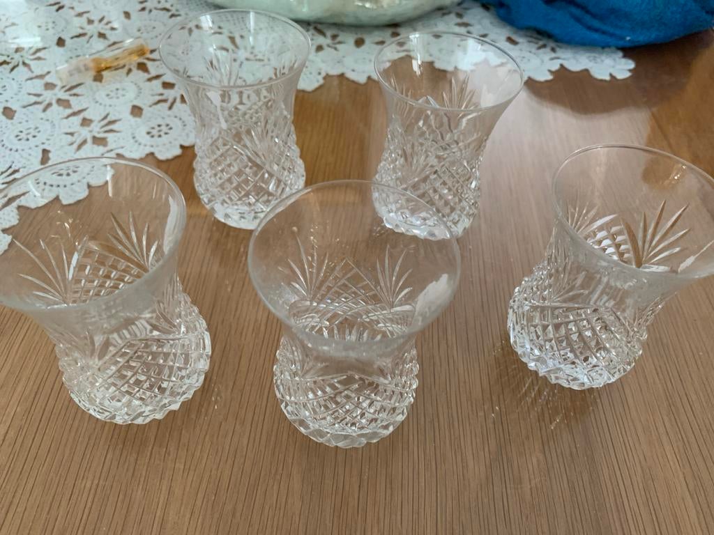 Set van 5 geslepen kristallen glaasjes, Antiek en Kunst, Antiek | Glas en Kristal, Ophalen