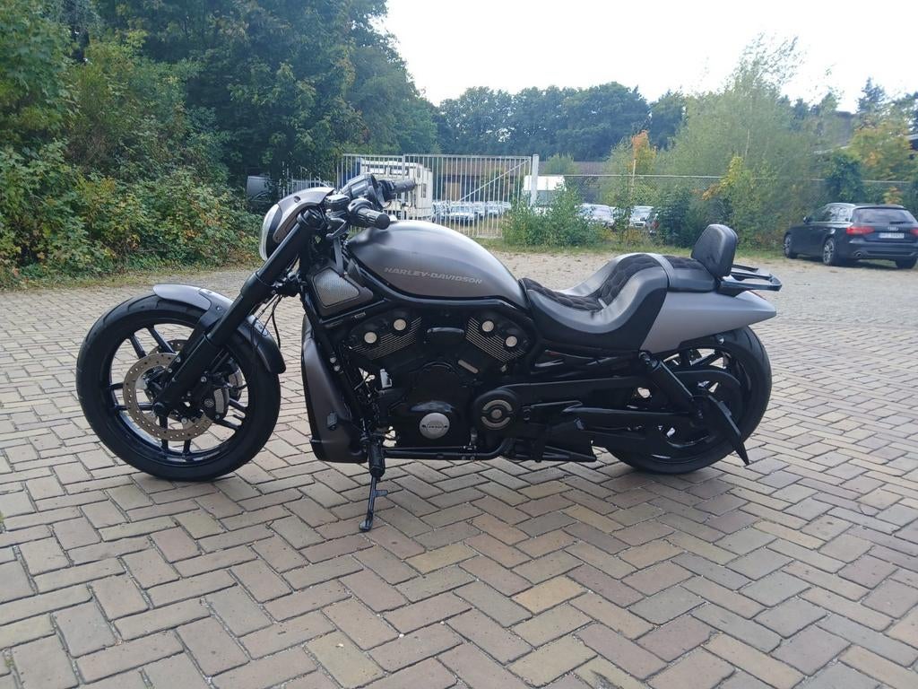 Harley Davidson night rod special, Sportuitlaat, Chopper, Particulier
