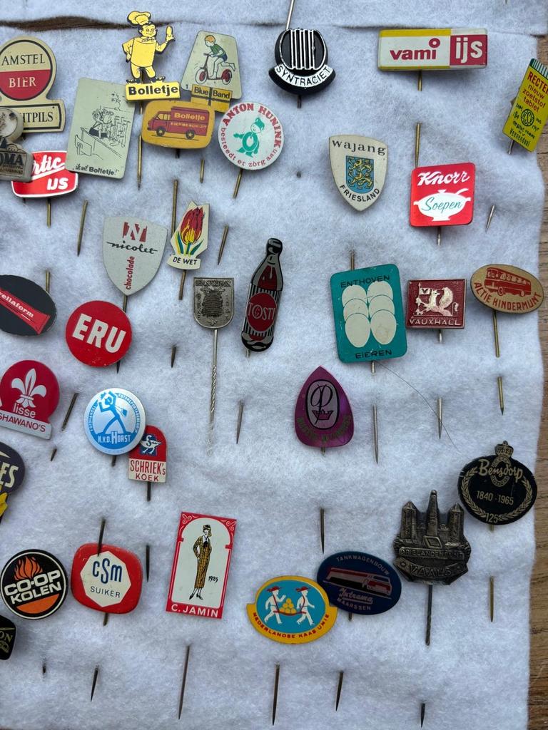 Grote verzameling vintage speldjes/pins (100-150 stuks), Ophalen of Verzenden, Gebruikt, Merk, Speldje of Pin