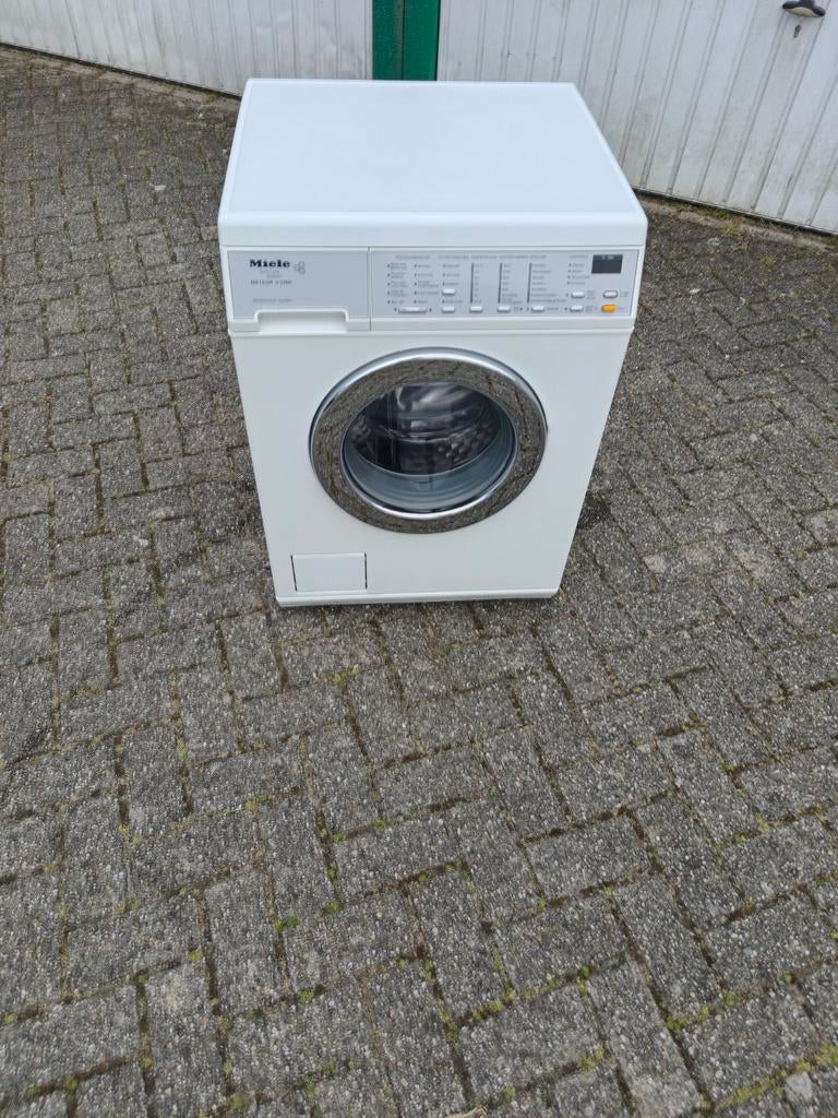 Miele V5760 WPS wasmachine 1600 toeren 5kg A klasse ZGAN., Ophalen, 4 tot 6 kg, Voorlader, 85 tot 90 cm
