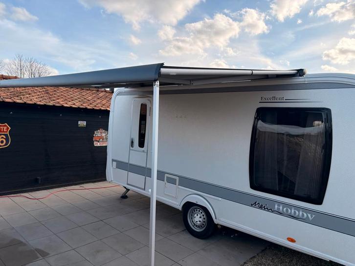 Hobby Excellent 490 SFF-AIRCO MOVER LUIFEL EILANDBED Vl.verw, Caravans en Kamperen, Caravans, Particulier, tot en met 3, 1250 - 1500 kg