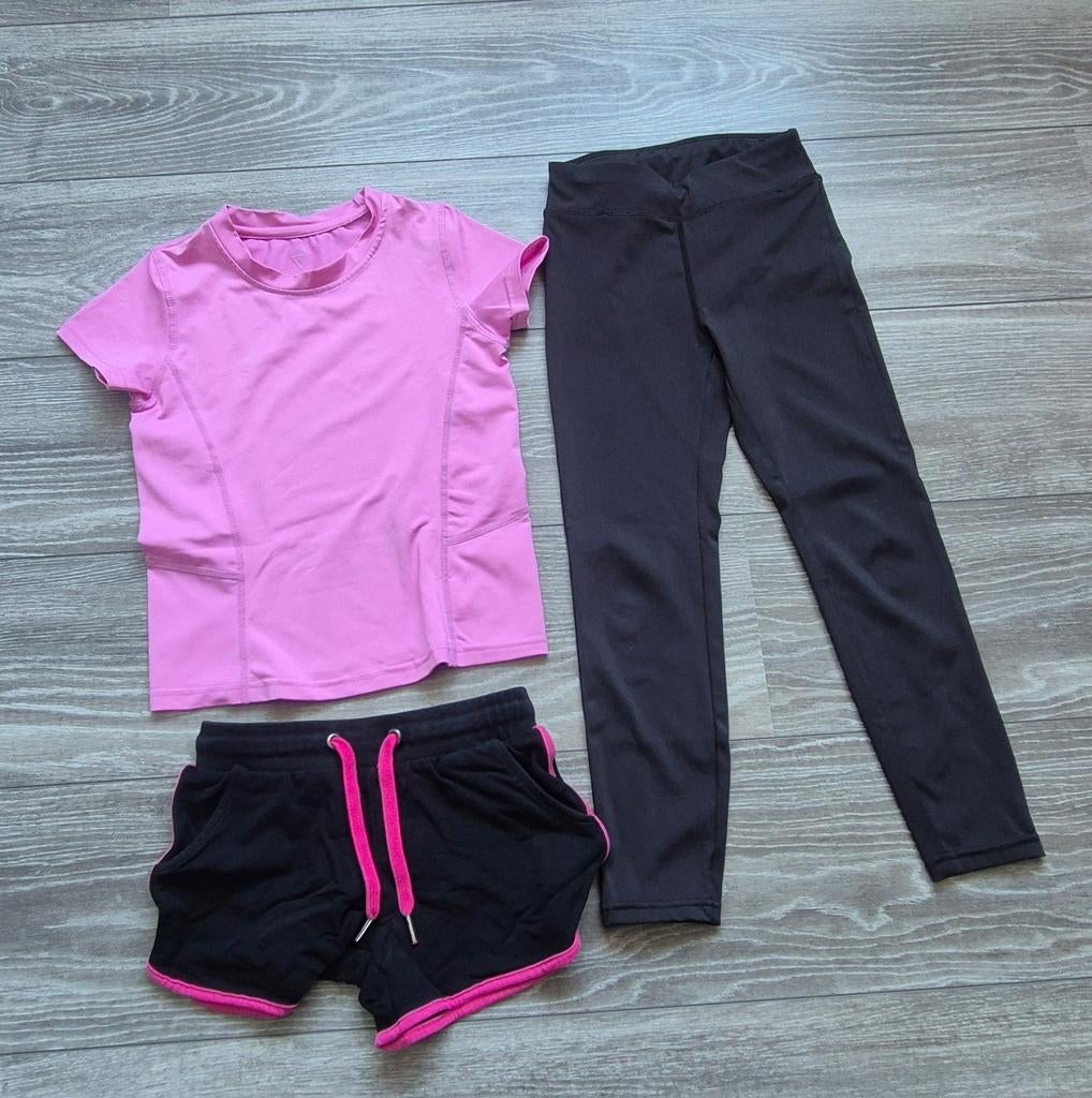 Sportkleding set (roze shirt, zwarte legging en short), Kinderen en Baby's, Kinderkleding | Maat 128, Ophalen of Verzenden, Gebruikt