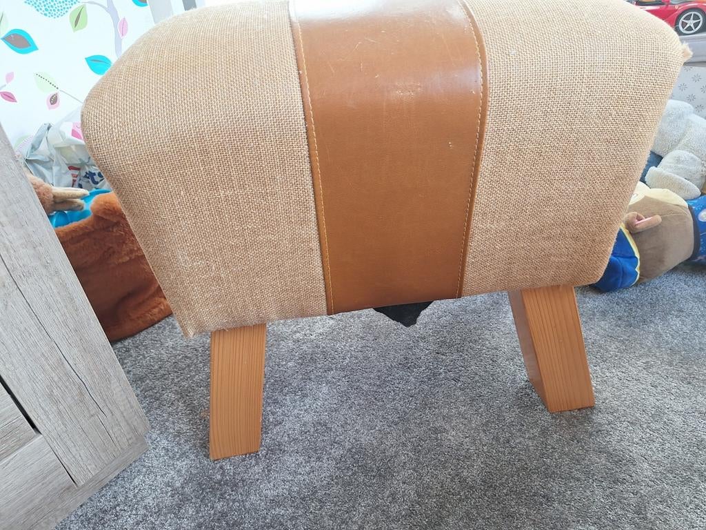 Bankje met leren band, Ophalen