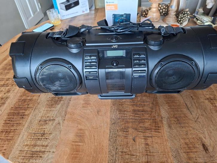JVC Gettoblaster RV-NB52 - Draagbare CD/USB/Radio Boombox, Audio, Tv en Foto, Stereo-sets, Gebruikt, Cd-speler, Tuner of Radio