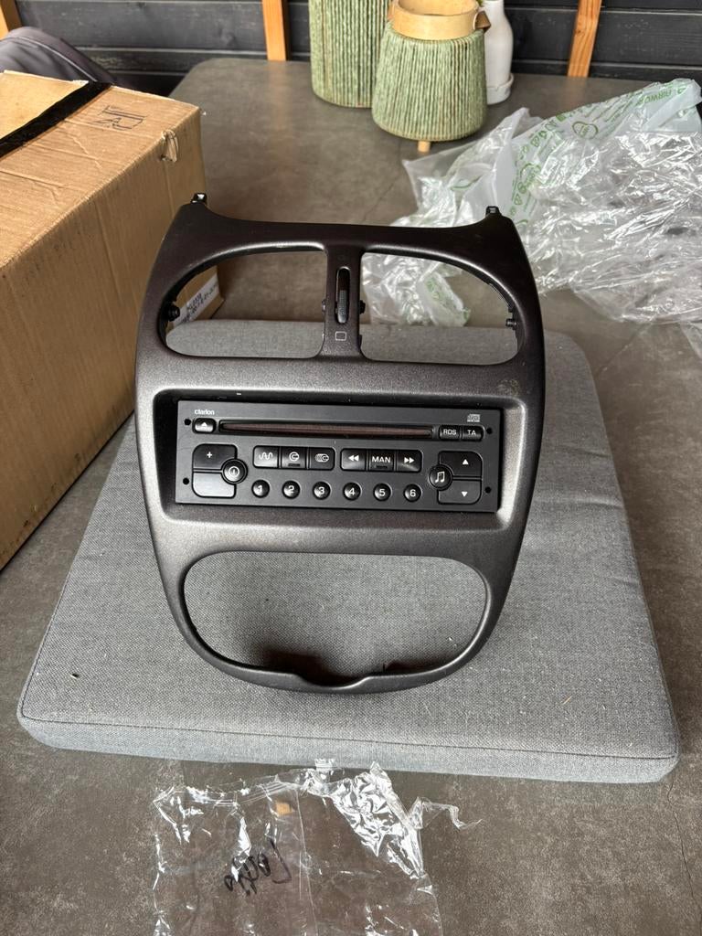 Peugeot 206 radio, Auto-onderdelen, Dashboard en Schakelaars, Ophalen, Peugeot
