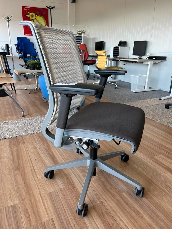steelcase think bureaustoel, Huis en Inrichting, Bureaustoelen, Zo goed als nieuw, Bureaustoel, Zwart, Ergonomisch, Ophalen