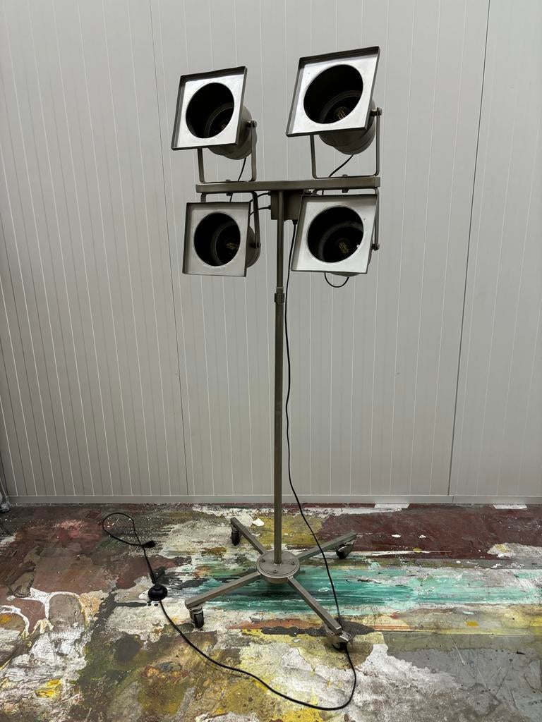 Verrijdbare Industriële Vloerlamp met 4 Verstelbare Spots, Ophalen, Gebruikt, Metaal, 150 tot 200 cm