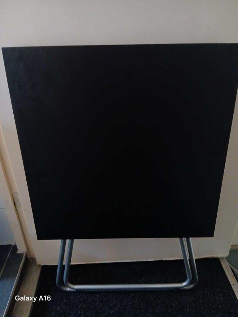 IKEA GUNDE klaptafel, 50 tot 100 cm, Vierkant, Zo goed als nieuw, Vier personen