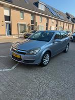Opel Astra 1.6 Elegance | Airco | APK 10-02-2027 | €1550, Voorwielaandrijving, 15 km/l, Zwart, 4 cilinders