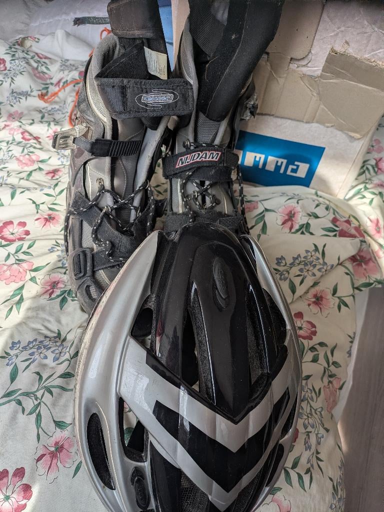 Skeelers maat 43 met cap en handbeschermers Eur 25, Sport en Fitness, Skeelers, Gebruikt, Heren, Overige typen, Ophalen