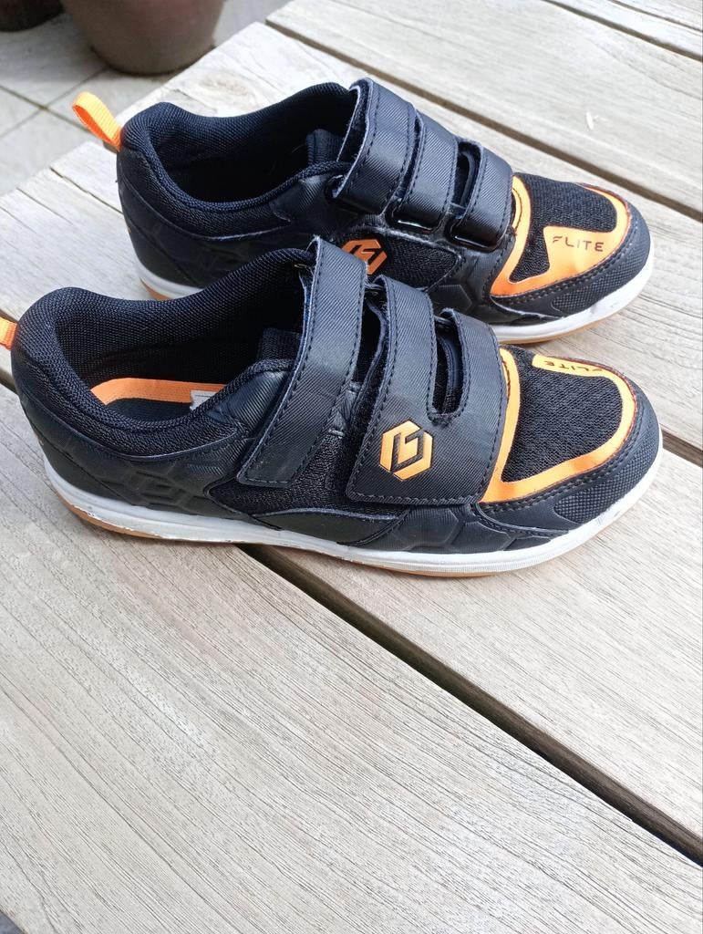 Hockey schoenen indoor maat 35, Ophalen, Zo goed als nieuw, Schoenen